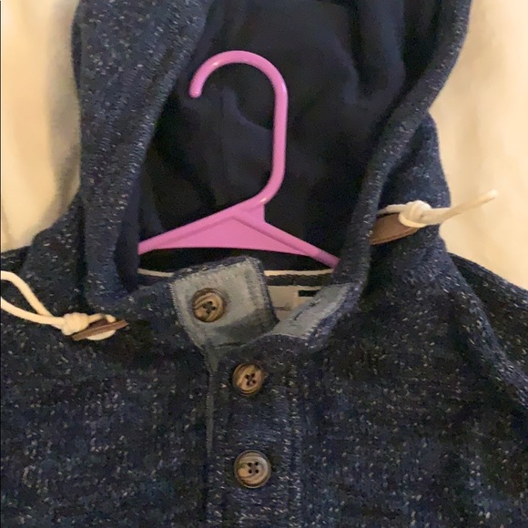 Men’s Sweater - Picture 2 of 2